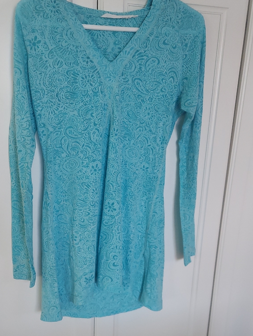 Athleta Turquoise V- Neck Tunic with Hood Subtle Paisley Print